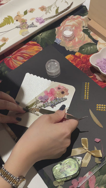 Mums & Minis Pressed Flower Bouquet Workshop