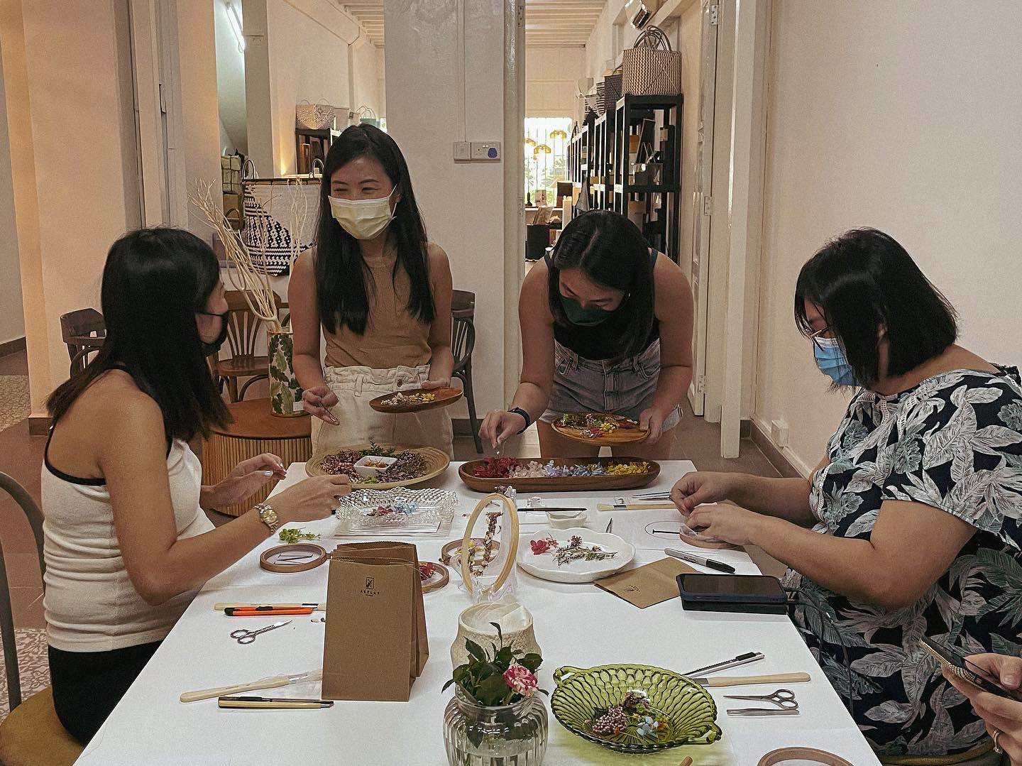 OSHIBANA | THE CRAFT OF PRESSED FLOWERS